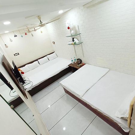 Hotel S Tower Ujjain Esterno foto